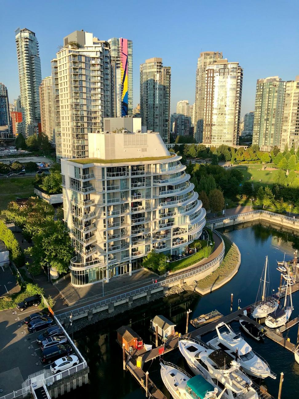 Crystal Quintaris Hotel Waterfront